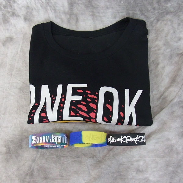 実際に弊社で買取させて頂いたONE OK ROCK/ワンオクロック バンドTシャツ/ラバーバンド 4点セット