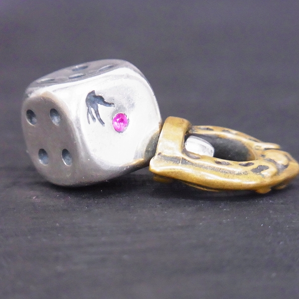 実際に弊社で買取させて頂いたgalcia/ガルシア ダイスネックレス DICE S.RUBY Brass/925の画像 2枚目