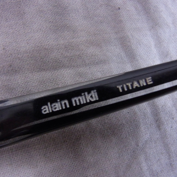 実際に弊社で買取させて頂いたalain mikli/アランミクリ 眼鏡/メガネフレーム TITANE/チタン A0410-11 の画像 5枚目