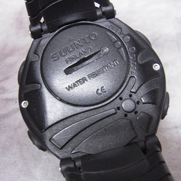 実際に弊社で買取させて頂いたSUUNTO/スント VECTOR/ヴェクター 腕時計 SS010600610【動作未確認】の画像 3枚目