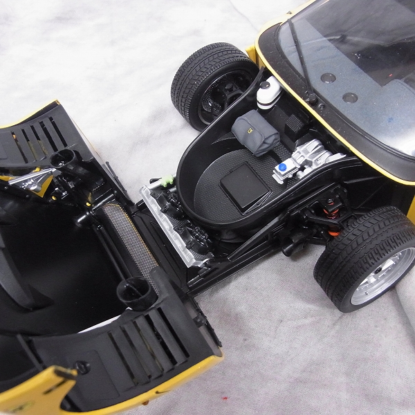 実際に弊社で買取させて頂いたKYOSHO/京商 FERRARI/フェラーリ F40 1:18 ミニカーの画像 5枚目