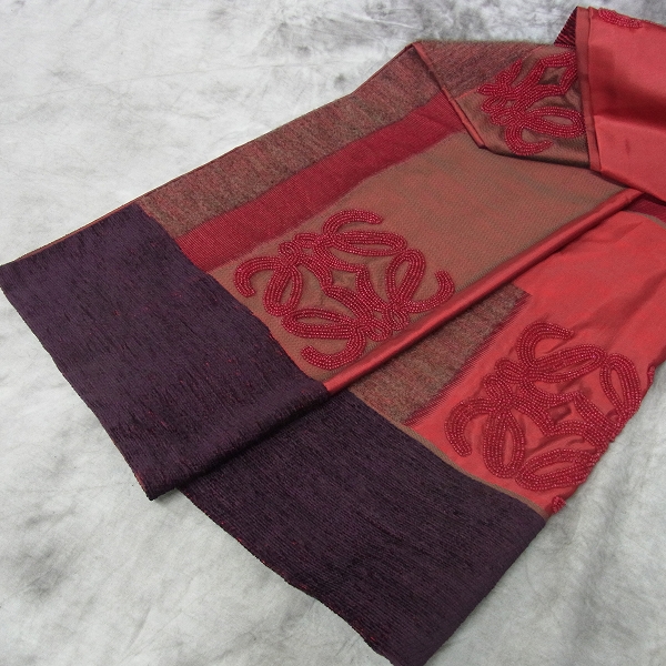 実際に弊社で買取させて頂いたLOEWE/ロエベ ブランドロゴ ビーズ刺繍 ストール