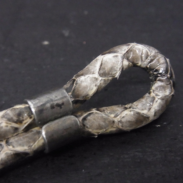 実際に弊社で買取させて頂いたCELT&COBRA/ケルト&コブラ パイソンレザーチョーカーネックレス Argent Gleamの画像 6枚目
