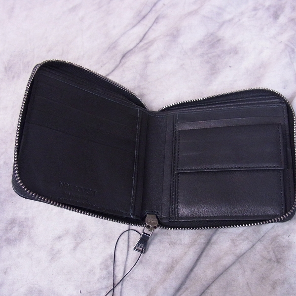 実際に弊社で買取させて頂いたNeil Barrett/ニールバレット ラウンドジップキルティング ウォレット/ポーチ 2点セットの画像 3枚目