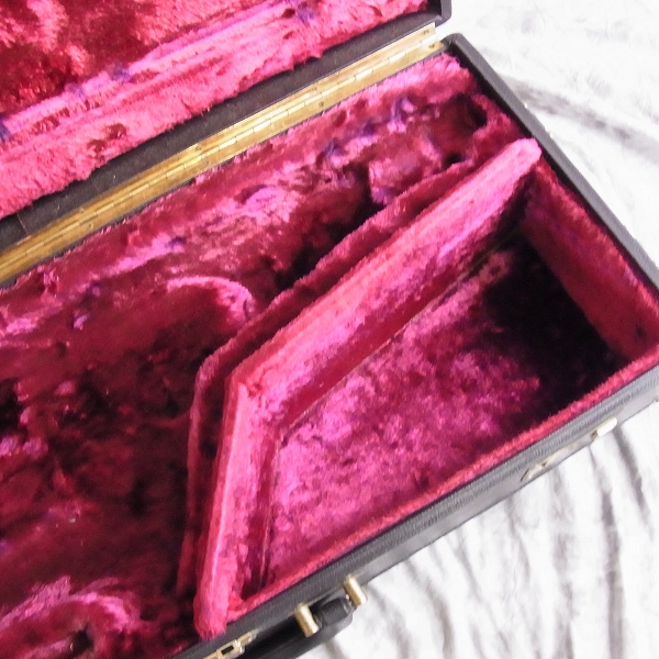 実際に弊社で買取させて頂いたSELMER/セルマー SUPER ACTION SERIE Ⅱ 2 用 ハードケース アルトサックス用の画像 2枚目