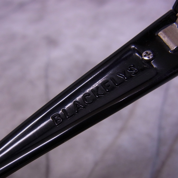 実際に弊社で買取させて頂いたBLACK FLYS/ブラックフライ Flygirls ROYAL FLYNESS サングラスの画像 3枚目