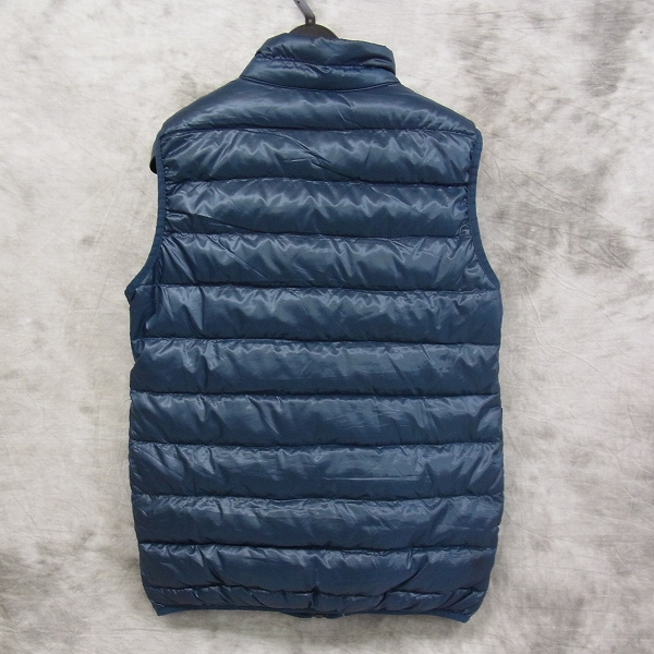 実際に弊社で買取させて頂いたFILA/フィラ ゴルフ 中綿ダウンフェザーベスト 紺色 Mの画像 1枚目