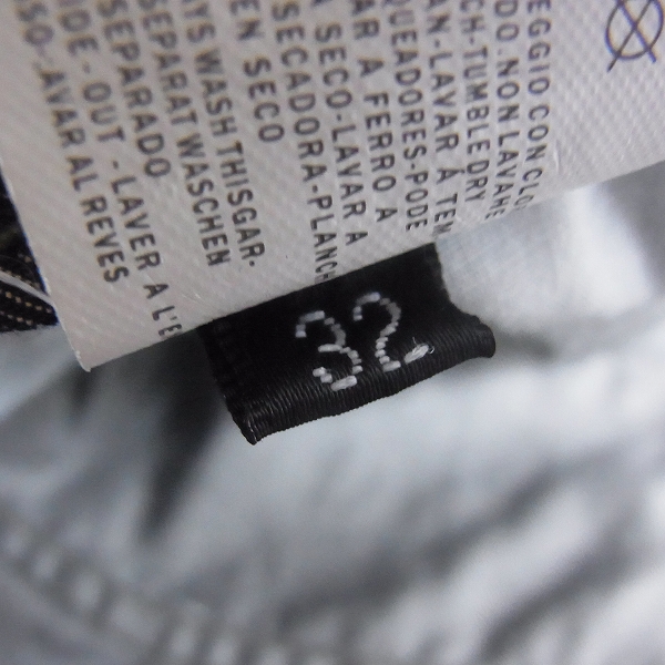 実際に弊社で買取させて頂いたARMANI JEANS/アルマーニ COMFORT FIT デニムパンツ 32の画像 3枚目