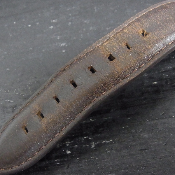 実際に弊社で買取させて頂いたDaniel Wellington/ダニエルウェリントン メンズウォッチ/腕時計 B40R8の画像 4枚目