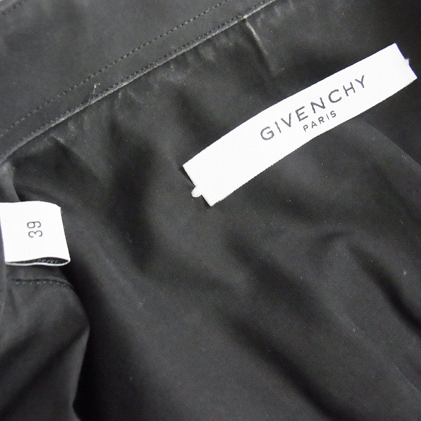 実際に弊社で買取させて頂いたGIVENCHY/ジバンシィ 17SS レッドラインスター コットン 長袖 ドレスシャツ 39の画像 2枚目