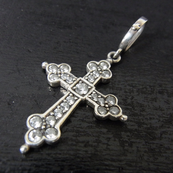 実際に弊社で買取させて頂いたLoree Rodkin/ローリーロドキン ミニゴシッククロス ペンダント