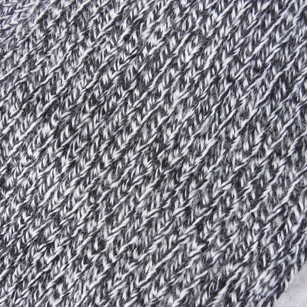 実際に弊社で買取させて頂いたCALEE/キャリー ニットマフラー/グレーの画像 1枚目