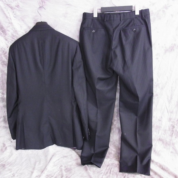 実際に弊社で買取させて頂いたGIORGIO ARMANI/ジョルジオ アルマーニ スーツ 黒ラベル セットアップ/46の画像 1枚目