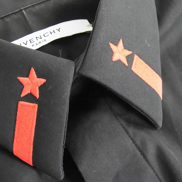 実際に弊社で買取させて頂いたGIVENCHY/ジバンシィ 17SS レッドラインスター コットン 長袖 ドレスシャツ 39の画像 5枚目