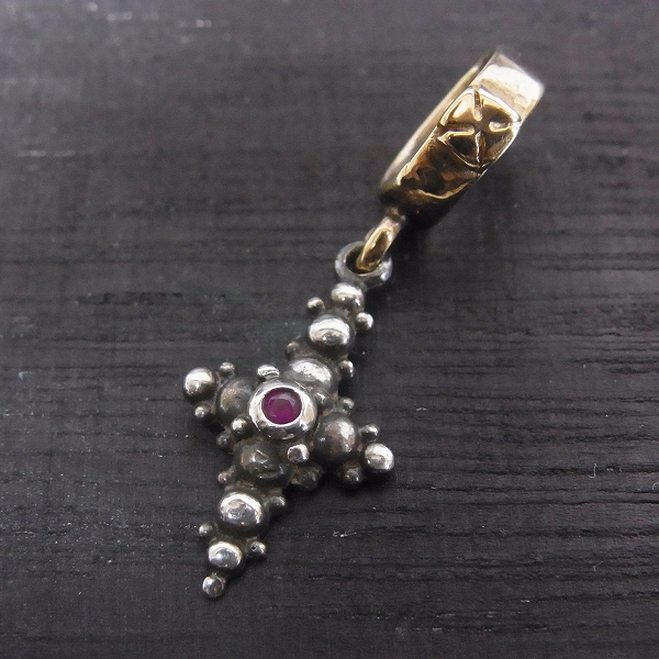 実際に弊社で買取させて頂いたLoree Rodkin/ローリーロドキン クロスペンダント/チャーム