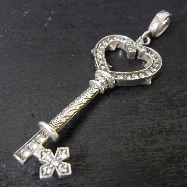 実際に弊社で買取させて頂いたLoree Rodkin/ローリーロドキン ゴシックプリンセスハートキーペンダント 