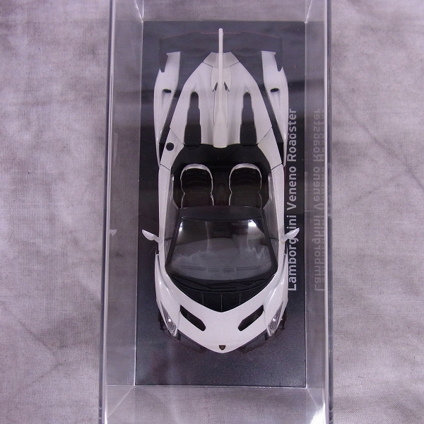 実際に弊社で買取させて頂いた京商/KYOSHO LAMBORGHINI VENENO ROADSTER/ヴェネーノ ロードスター 1/43/05572W の画像 4枚目
