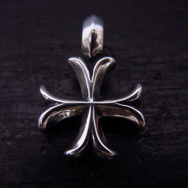 実際に弊社で買取させて頂いた【ギャラ付き】TRAVIS WALKER/トラヴィスワーカー レベルクロスチャームの画像 1枚目