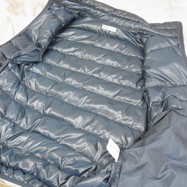 実際に弊社で買取させて頂いたFILA/フィラ ゴルフ 中綿ダウンフェザーベスト 紺色 Mの画像 4枚目