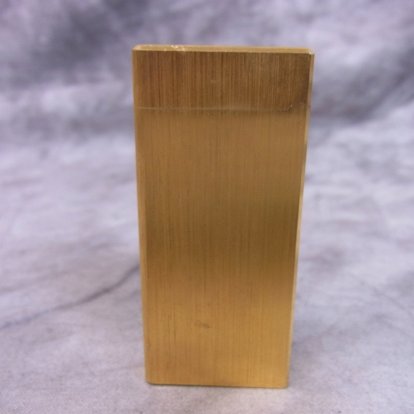 実際に弊社で買取させて頂いたGIVENCHY/ジバンシー ブラッシュ加工 ガスライター ゴールドの画像 1枚目