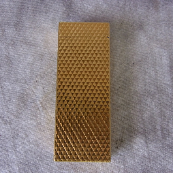 実際に弊社で買取させて頂いたdunhill/ダンヒル YG/ゴールドカラー ガスライター/YG 39509の画像 2枚目