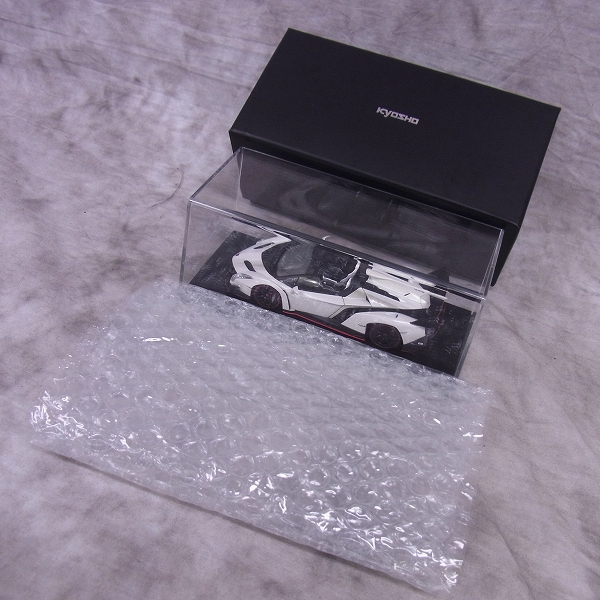 実際に弊社で買取させて頂いた京商/KYOSHO LAMBORGHINI VENENO ROADSTER/ヴェネーノ ロードスター 1/43/05572W の画像 8枚目
