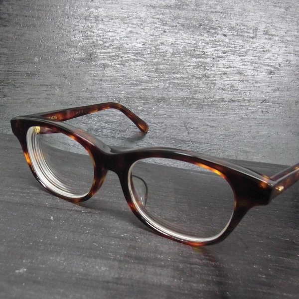 実際に弊社で買取させて頂いた白山眼鏡/ハクサンメガネ 1975 HANK フルリムメガネフレーム 