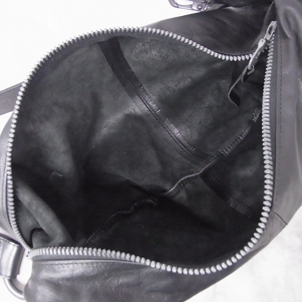 実際に弊社で買取させて頂いたBACKLASH/バックラッシュ レザー 三日月型ショルダーバッグ/バナナバッグ の画像 3枚目