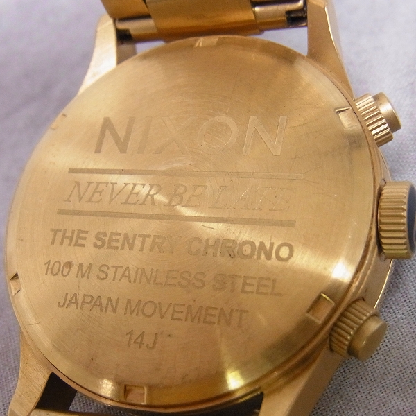 実際に弊社で買取させて頂いたNIXON/ニクソン 14J  NEVER BE LATE THE SENTRY/セントリー CHRONO ゴールド　腕時計【動作未確認】の画像 3枚目