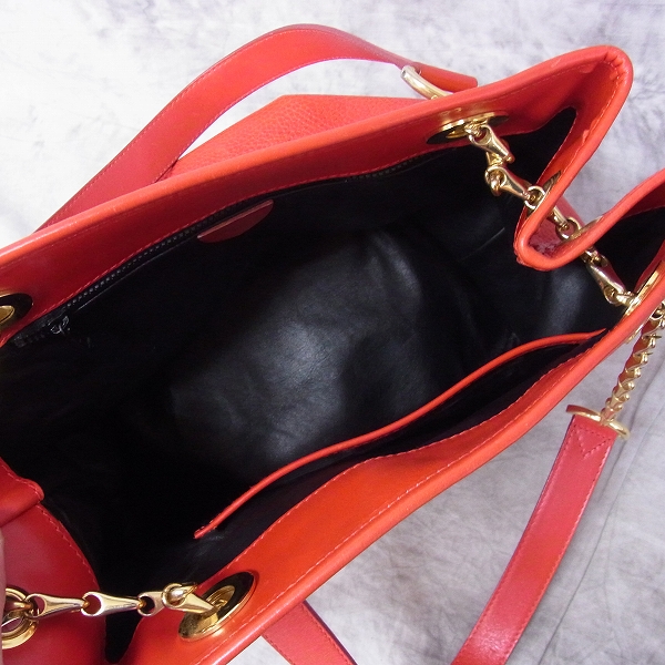 実際に弊社で買取させて頂いたCELINE/セリーヌ チェーンショルダーバッグ 型押しレザー 赤/がま口ポーチ ボックスカーフレザー 2点セットの画像 1枚目