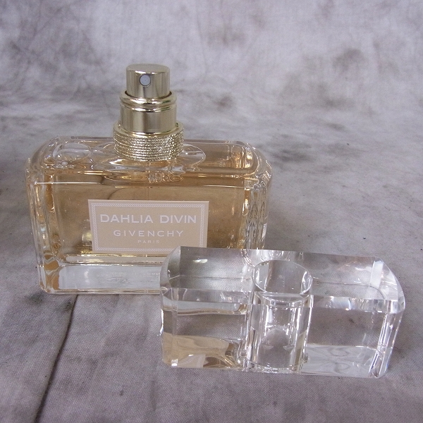 実際に弊社で買取させて頂いたGIVENCHY/ジバンシー DAHLIA/ダリア DIVIN EDP 50mlの画像 1枚目