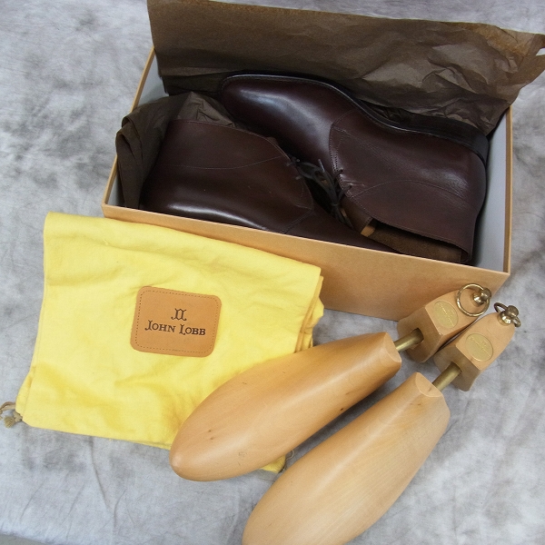 実際に弊社で買取させて頂いたJOHN LOBB/ジョンロブ ROMSEY/ロムゼイ チャッカブーツ ラスト8000 純正シューツリー付き ブラウン/6E の画像 8枚目