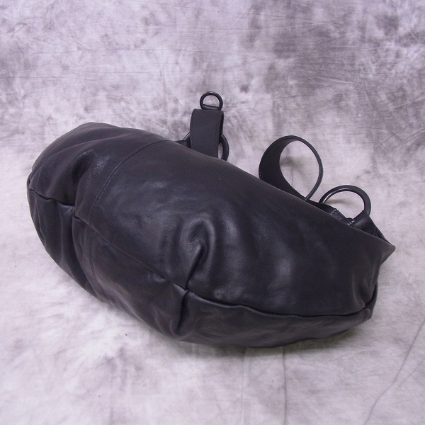 実際に弊社で買取させて頂いたBACKLASH/バックラッシュ レザー 三日月型ショルダーバッグ/バナナバッグ の画像 2枚目