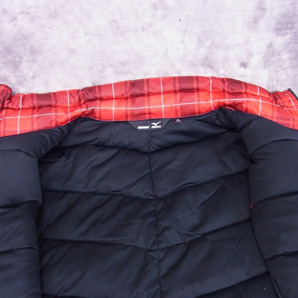 実際に弊社で買取させて頂いた【未使用】MIZUNO/ミズノ ゴルフウェア ベスト BREATH THERMO レッド/XLの画像 4枚目