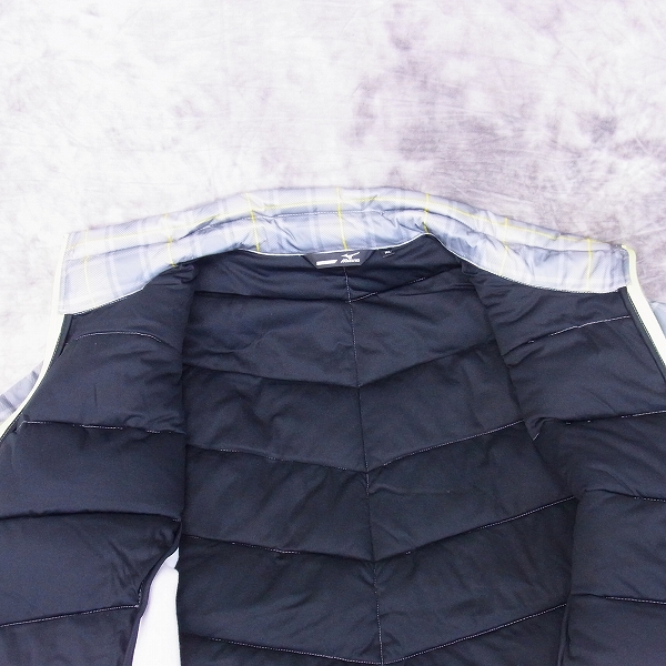 実際に弊社で買取させて頂いた【未使用】MIZUNO/ミズノ ゴルフウェア 中綿ブルゾン チェック柄 ムーブウォーマー グレー/XLの画像 5枚目