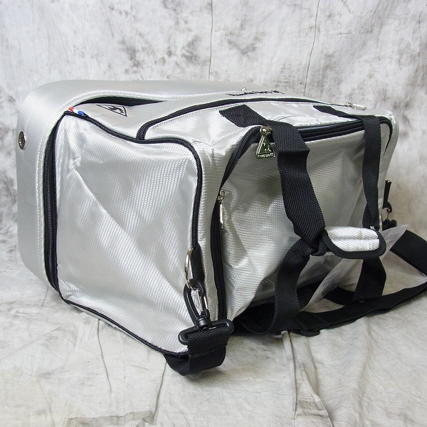 実際に弊社で買取させて頂いた【未使用】le coq sportif/ル・コック ボストンバッグ QQ2196 シルバー の画像 3枚目