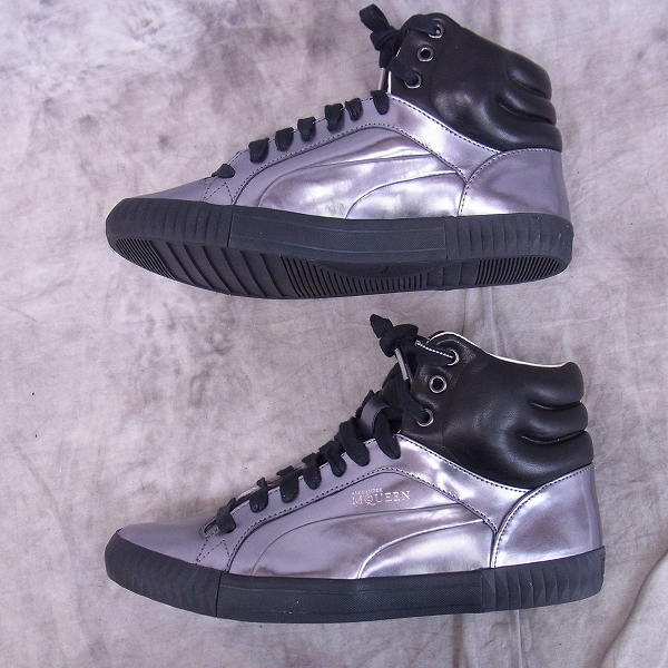 実際に弊社で買取させて頂いたPUMA×Alexander Mcqueen コラボ ストリートクライム スニーカー 351465-01/25.5の画像 3枚目