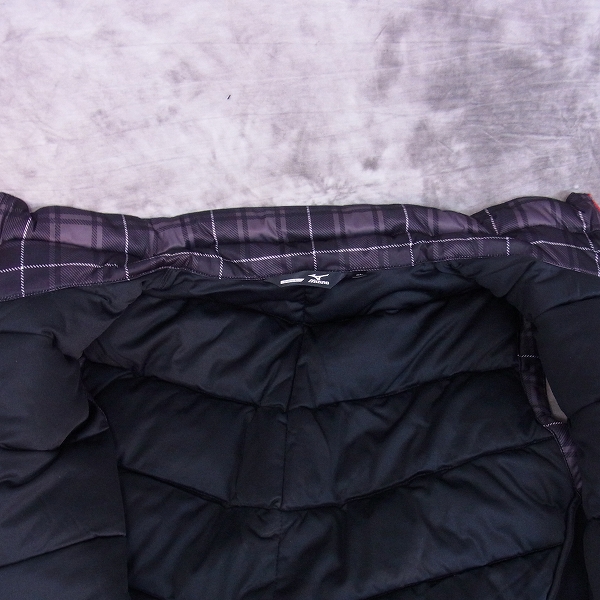 実際に弊社で買取させて頂いた【未使用】MIZUNO/ミズノ ゴルフウェア ベスト BREATH THERMO ブラック/XLの画像 4枚目