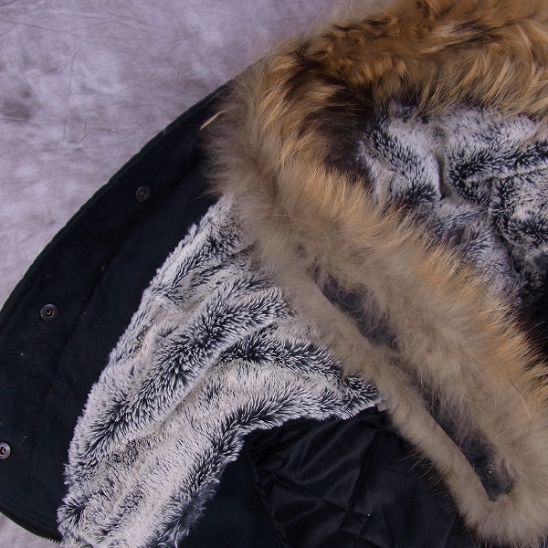 実際に弊社で買取させて頂いたFACTOTUM/ファクトタム リアルファー フード付き N2B アウター/48の画像 5枚目