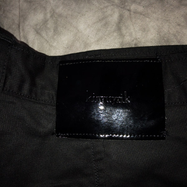 実際に弊社で買取させて頂いたkiryuyrik/キリュウキリュウ クロップドカーゴパンツ ブラック Sの画像 3枚目