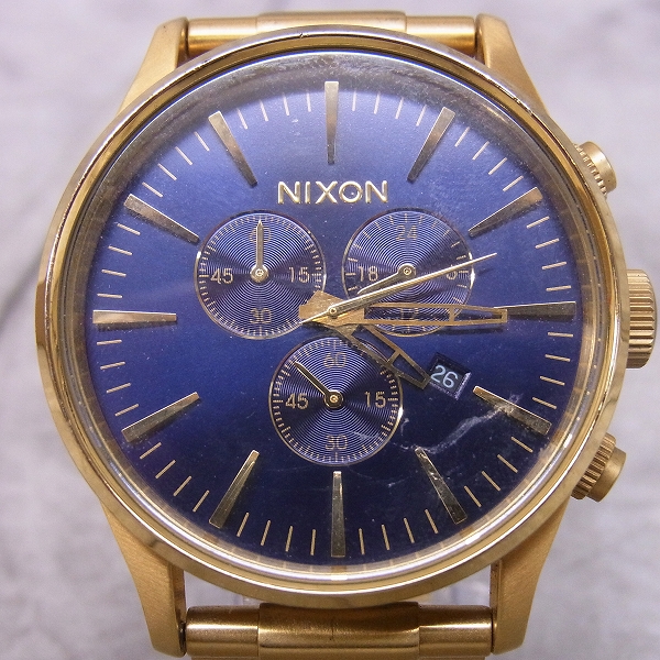 実際に弊社で買取させて頂いたNIXON/ニクソン 14J  NEVER BE LATE THE SENTRY/セントリー CHRONO ゴールド　腕時計【動作未確認】