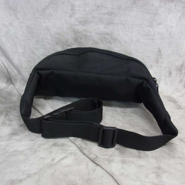 実際に弊社で買取させて頂いたManhattan Portage/マンハッタンポーテージ ウエストバッグ ロゴ 総柄の画像 2枚目