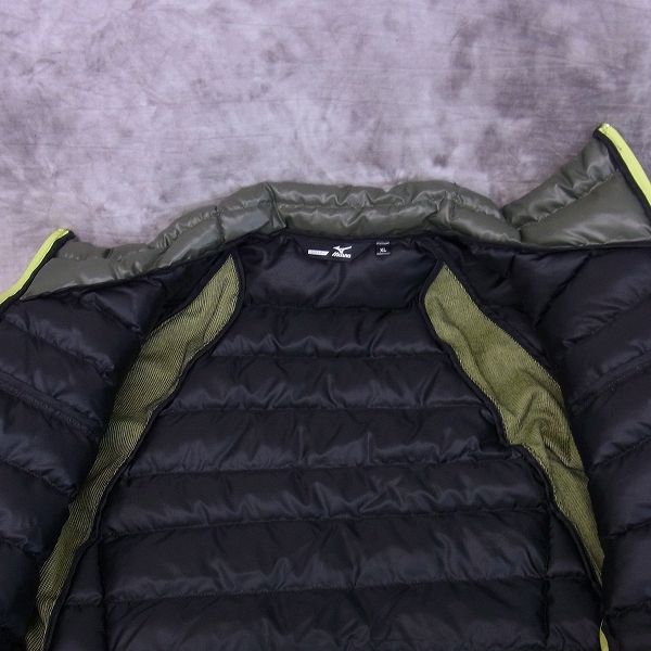 実際に弊社で買取させて頂いたMIZUNO/ミズノ ゴルフウェア 中綿ブルゾン カーキ×イエロー/XLの画像 5枚目