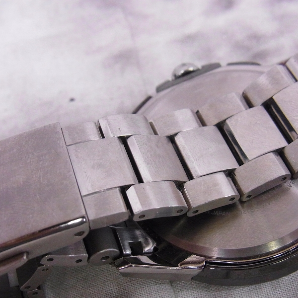 実際に弊社で買取させて頂いたCITIZEN/シチズン アテッサ ソーラー腕時計 H820-T020135/AT9024-58Eの画像 6枚目