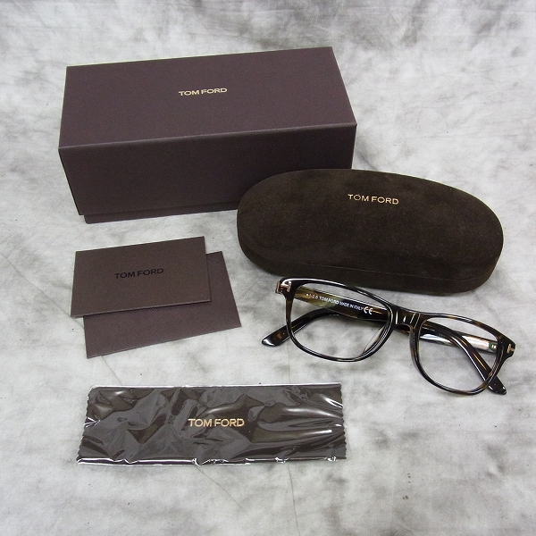 実際に弊社で買取させて頂いたTOMFORD/トムフォード レンズ無し フルフレーム TF5430-Fの画像 8枚目