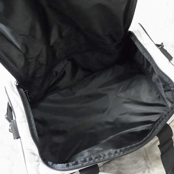 実際に弊社で買取させて頂いた【未使用】le coq sportif/ル・コック ボストンバッグ QQ2196 シルバー の画像 5枚目