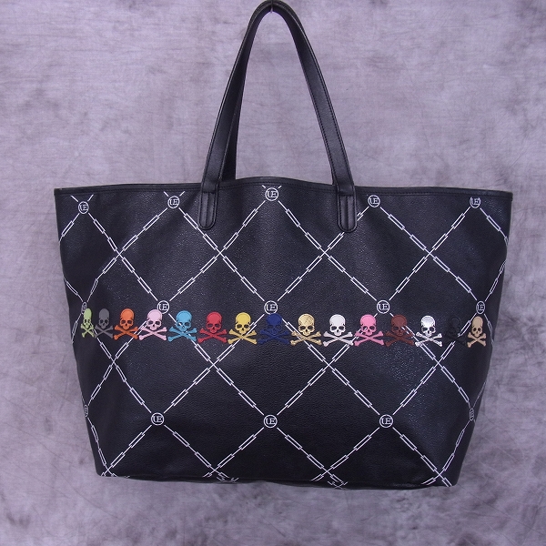 実際に弊社で買取させて頂いたuniform experiment×mastermind  BMS限定 PVCトート リバーシブル