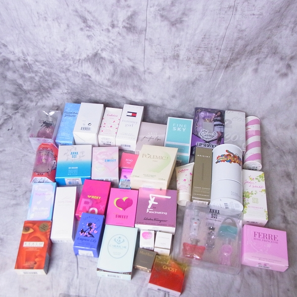 実際に弊社で買取させて頂いたフェラガモ/トミーガール/ジャンアルテス/アナスイ/ジバンシィ等 香水 おまとめ