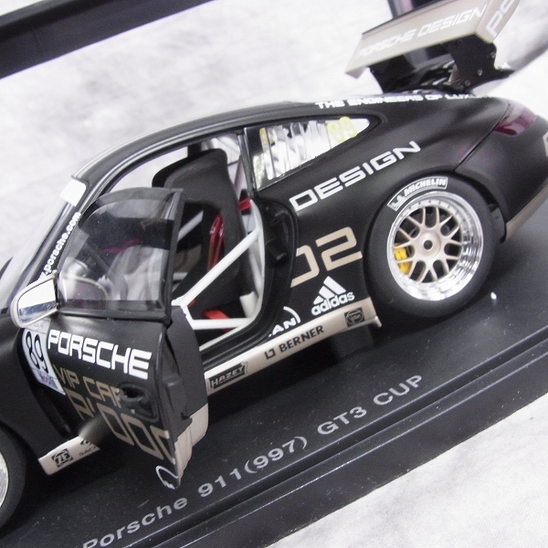 実際に弊社で買取させて頂いたAUTOart/オートアート PORSCHE 911 GT3 GT3 CUP 2007 ミニカーの画像 2枚目