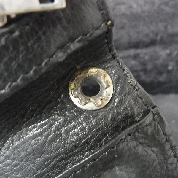 実際に弊社で買取させて頂いたA&G/エーアンドジー 1ZIP ウォレット フレアパッチ/クロスボタンの画像 3枚目